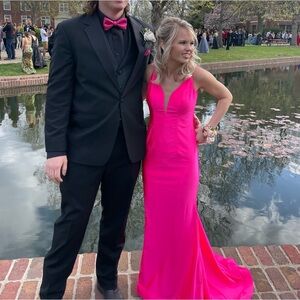 **PROM DRESS*** Madison James size 2. Hot Pink
